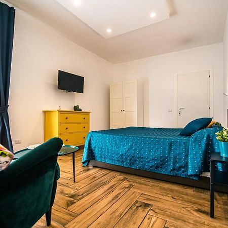 Hub Ferroviario - 12 Posti Letto Per Il Tuo Gruppo A Napoli Con Wifi E Netflix Nápoles Exterior foto