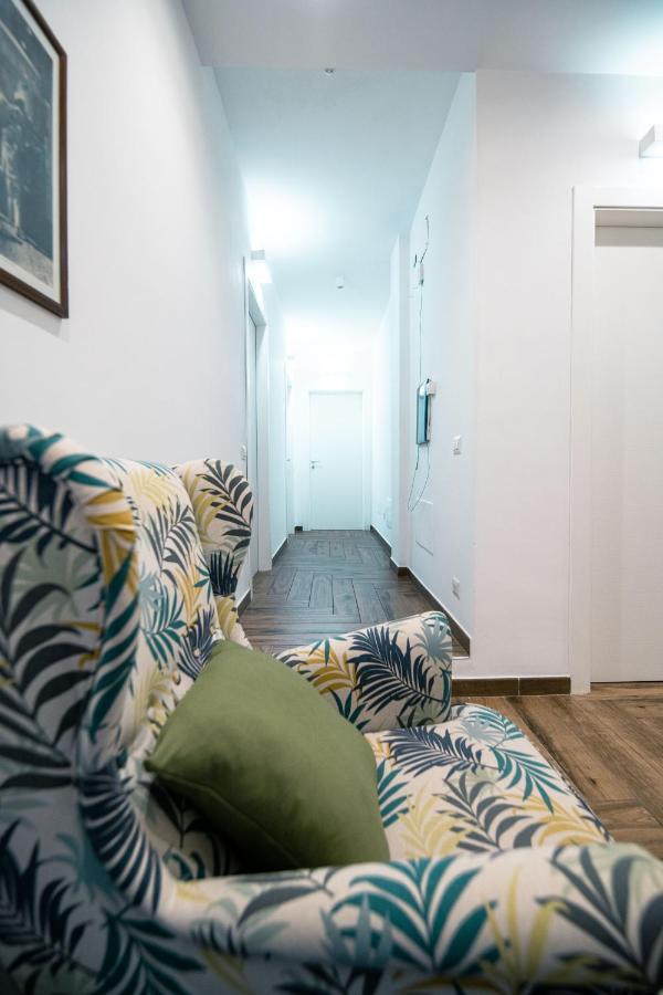 Hub Ferroviario - 12 Posti Letto Per Il Tuo Gruppo A Napoli Con Wifi E Netflix Nápoles Exterior foto