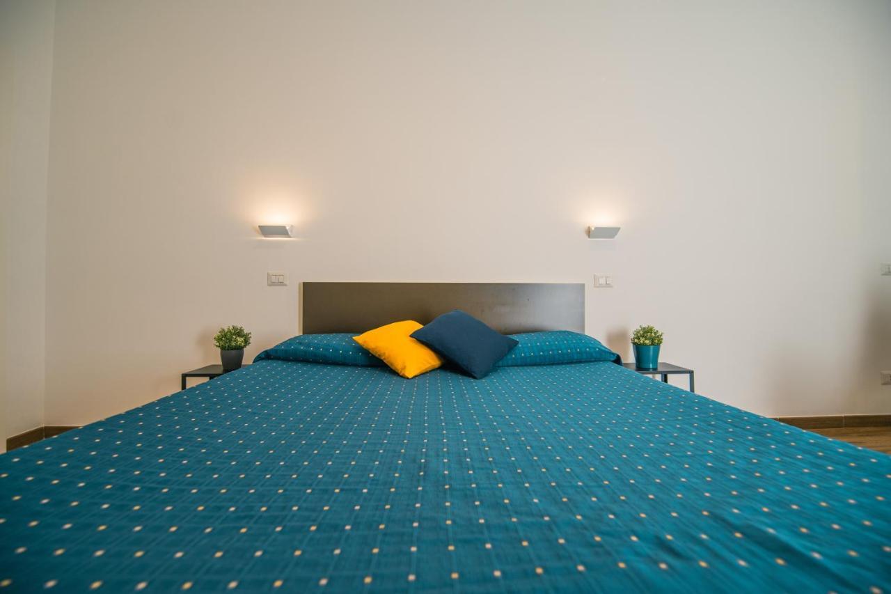 Hub Ferroviario - 12 Posti Letto Per Il Tuo Gruppo A Napoli Con Wifi E Netflix Nápoles Exterior foto