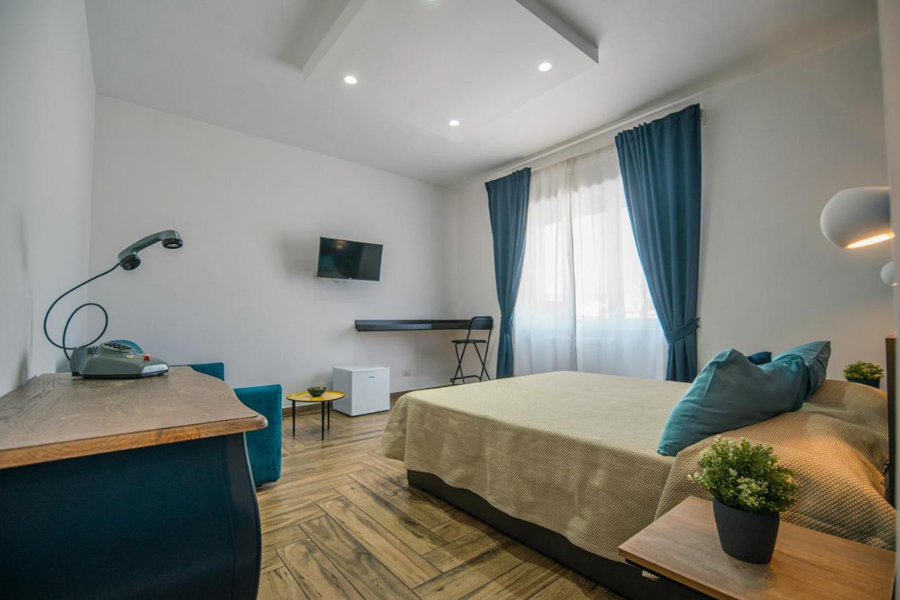 Hub Ferroviario - 12 Posti Letto Per Il Tuo Gruppo A Napoli Con Wifi E Netflix Nápoles Exterior foto