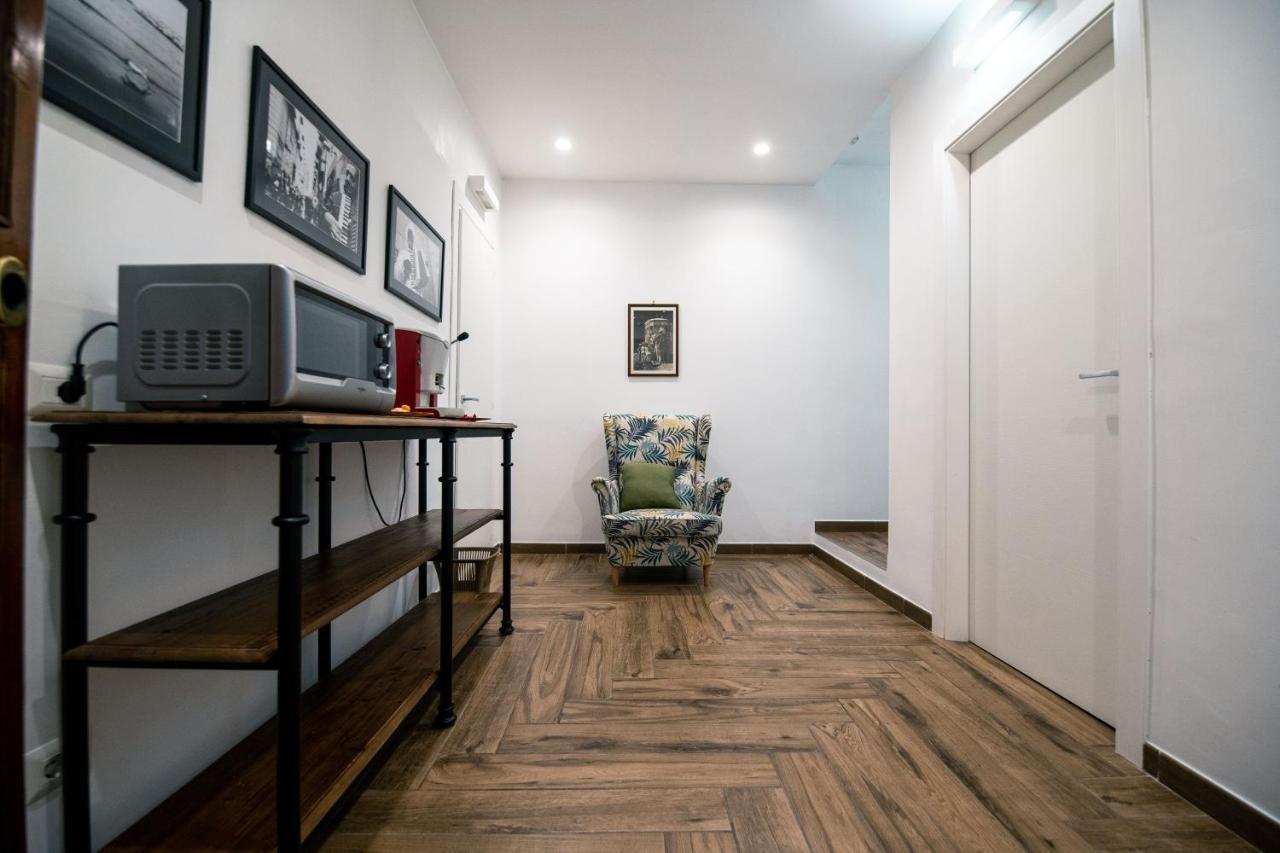 Hub Ferroviario - 12 Posti Letto Per Il Tuo Gruppo A Napoli Con Wifi E Netflix Nápoles Exterior foto